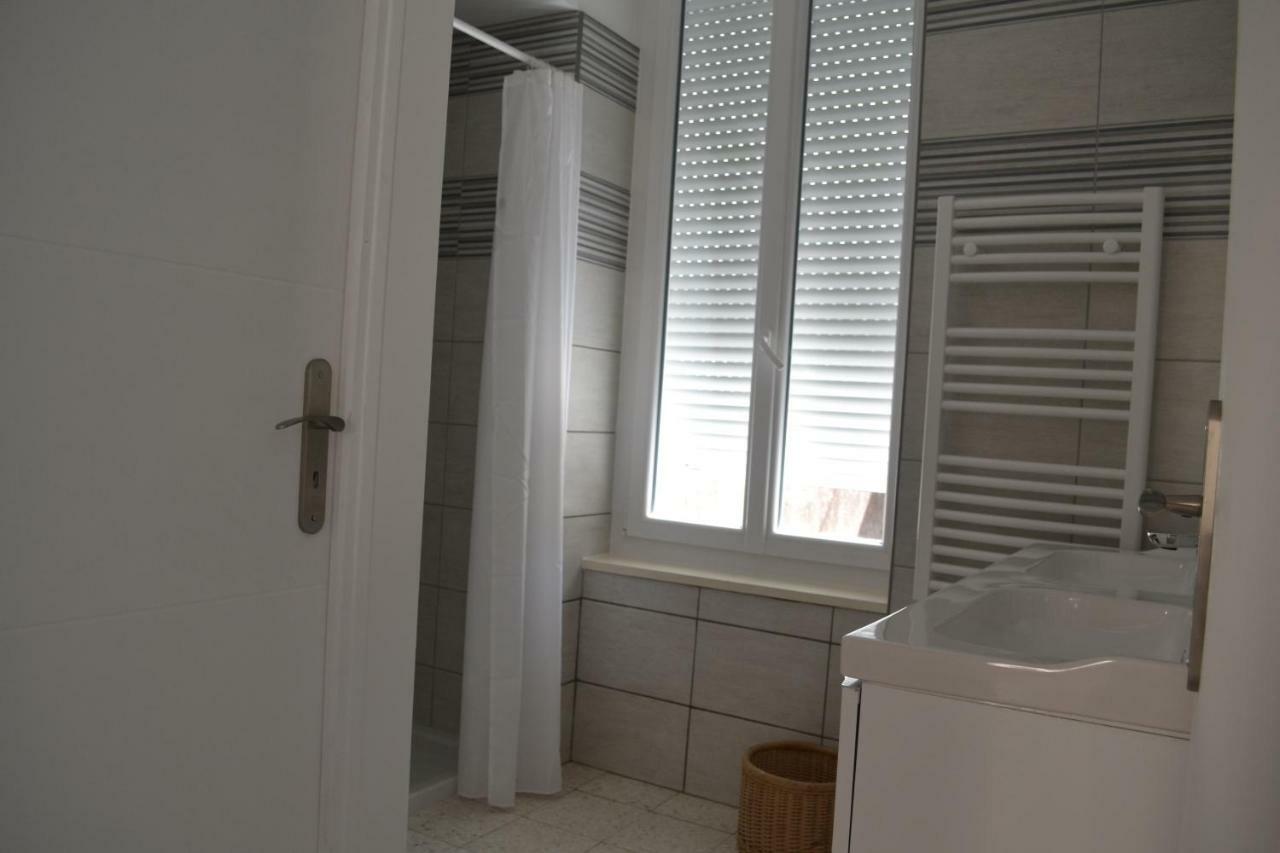 La Bulle Familles Clim, Wifi, Airport Shuttle,Tout A Pied Carcassonne Eksteriør bilde